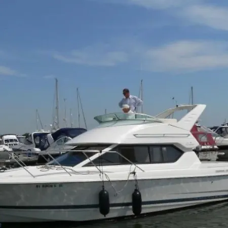 Botel Dormir Dans Un Bateau *